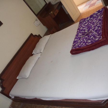 Hotel Neelkamal インドール エクステリア 写真