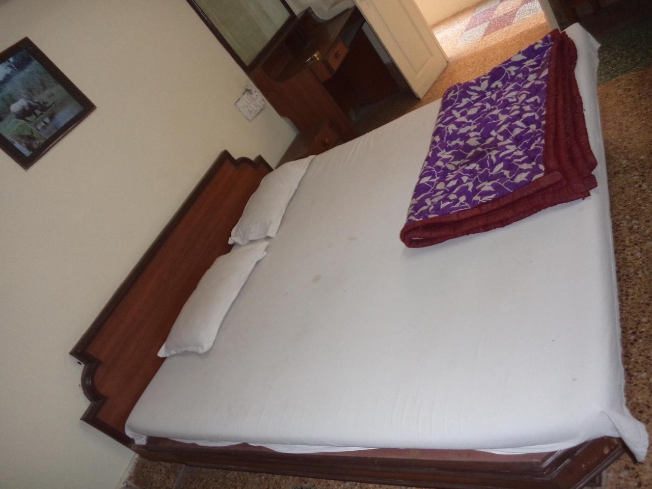 Hotel Neelkamal インドール エクステリア 写真
