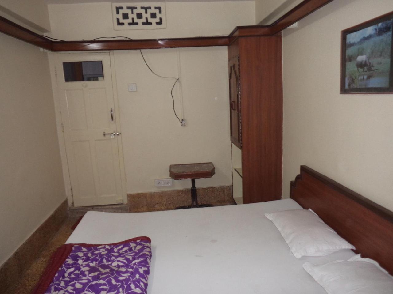 Hotel Neelkamal インドール エクステリア 写真
